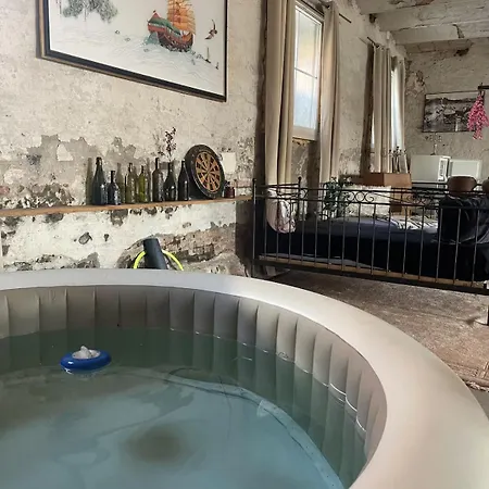 Barnloft Mit Whirlpool & Kamin